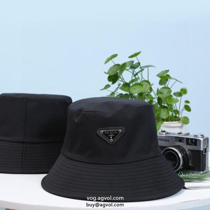 帽子完売前に大人っぽい印象が素敵PRADAコピー ブランド 通販_0_2