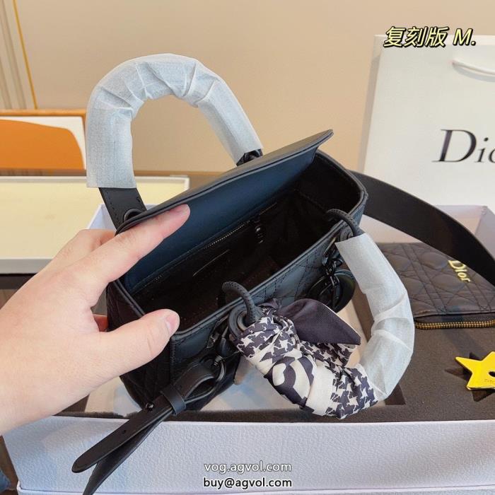 ブランド 品 激安 通販バッグDIORシンプルなデザインたくさん歩く日にも大活躍_0_0