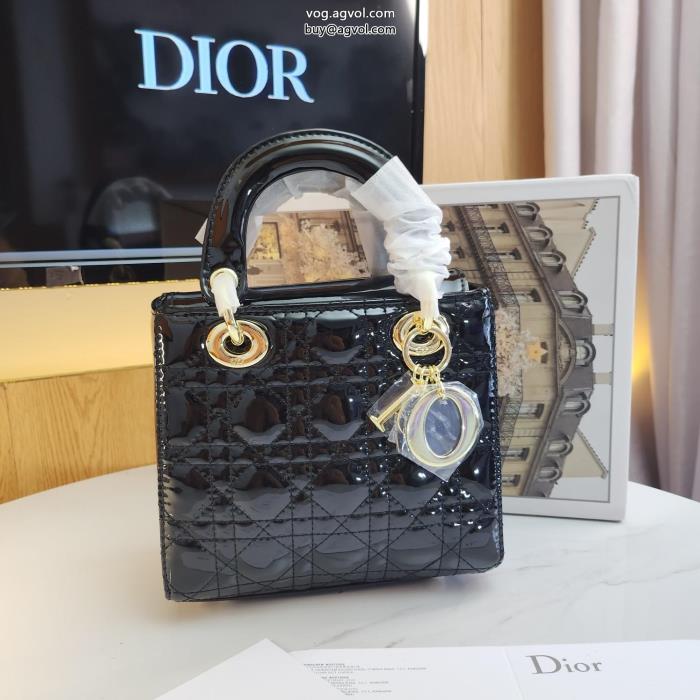DIOR海外限定モデル 新作夏らしい品格が漂うバッグ偽 ブランド_0_2