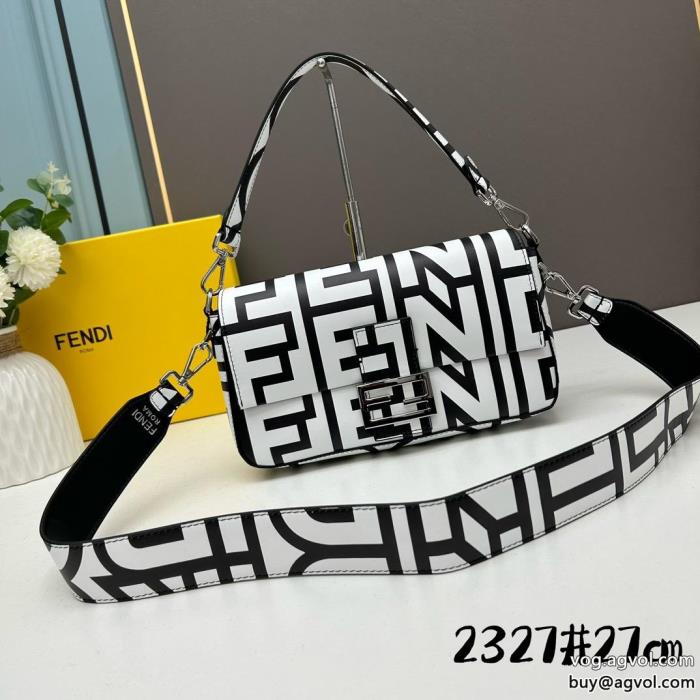 ブランド コピー 販売 FENDI洒落感を演出する！一目ぼれバッグ_0_1
