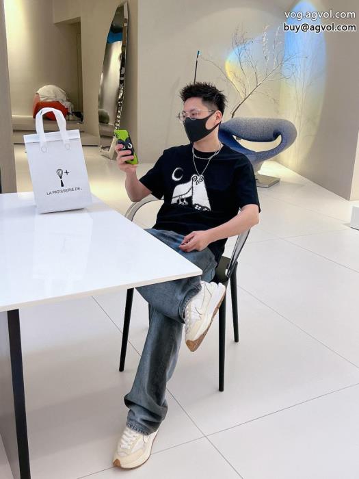 ブランド コピー 優良半袖Tシャツ人気モデル愛用ファッションの最先端！LOUIS VUITTON_0_2