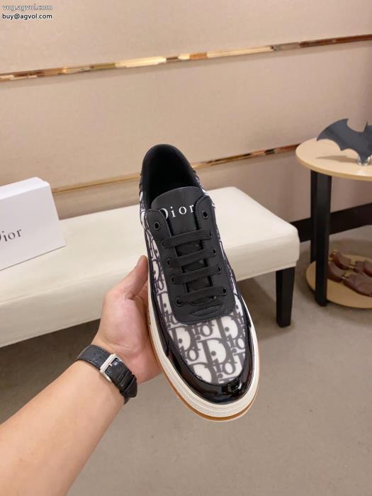 ブランド コピースニーカー奥行きのある今季は色を使った注目新品DIOR_0_0