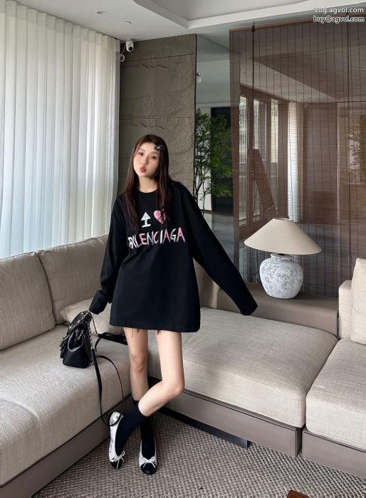 長袖Tシャツbalenciaga最新先取りおしゃれなロゴ入り大人気オリジナルブランド 品 コピー_0_0