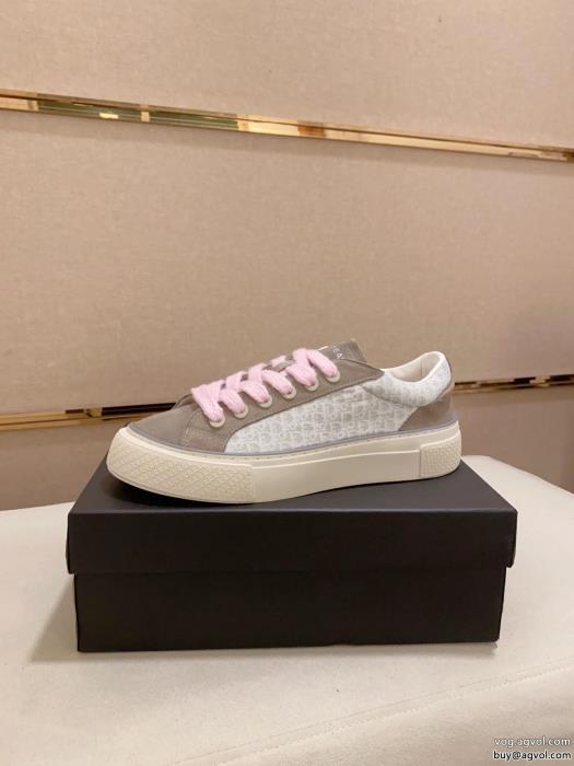 DIOR元気な印象に海外セレブが注目アイテムスニーカー偽物 ブランド 販売_0_3