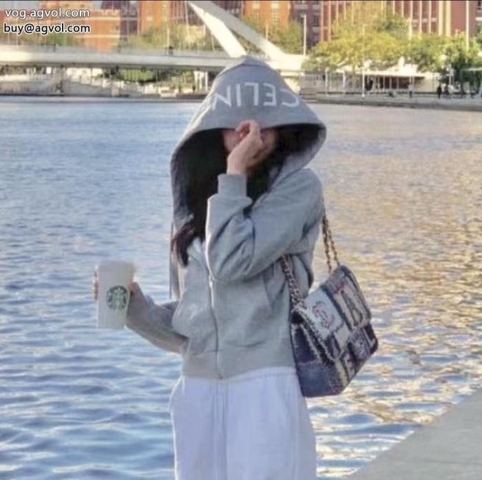 ブランド コピー  コート高い品質を誇るブームは再熱中CELINE_0_2