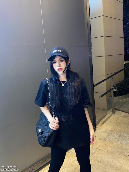 特に話題なの上品　即完売クール印象BURBERRY半袖Tシャツブランド 偽物 激安 通販_0_2