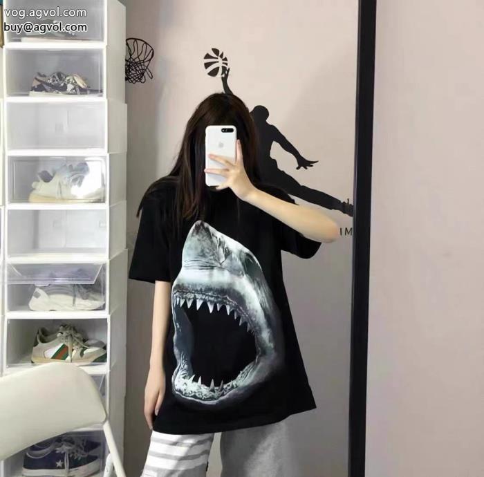 偽物 ブランド 販売ジバンシー半袖Tシャツカジュアルに着こなし23SS洗練デザイン_0_2