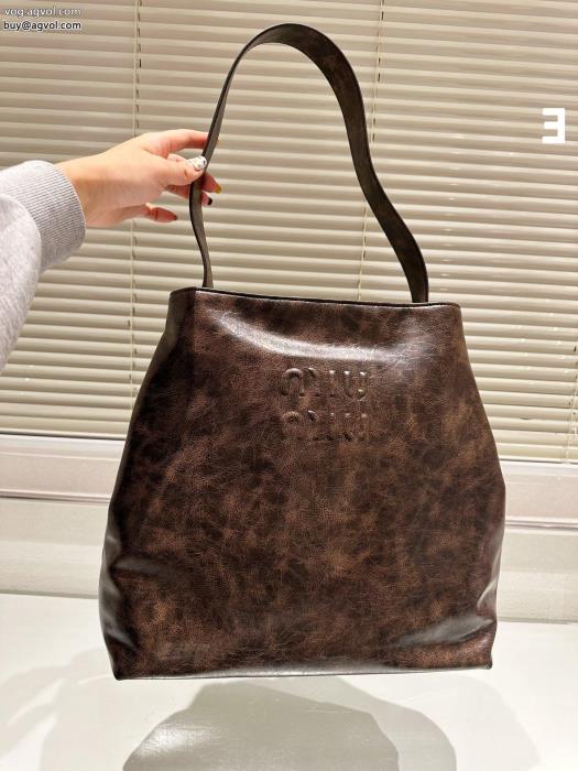 完売前に大胆なカジュアルダウンバッグブランド 偽物 通販ミュウミュウ_0_3