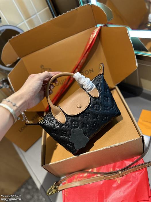 バッグ通販 ブランドLOUIS VUITTONお早めに控えめにしてヘルシーな印象_0_0