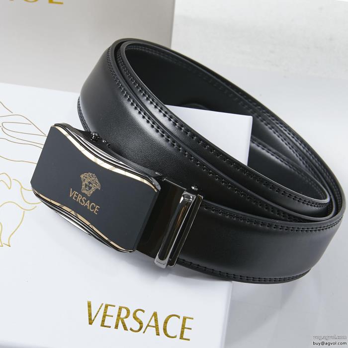 ブランド アクセサリー 激安ベルトこなれ感を引き立たせ完売間近VERSACE_0_1