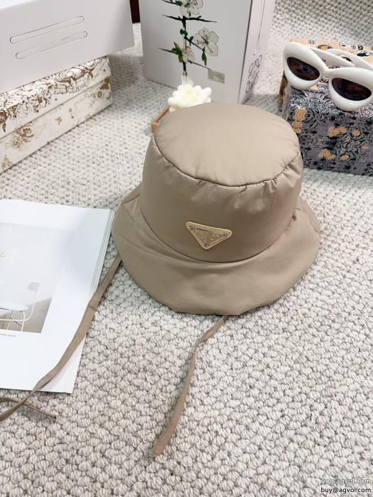 プラダ23限定　ギフトにも機能的なアイテムコピー 商品 通販帽子_0_0