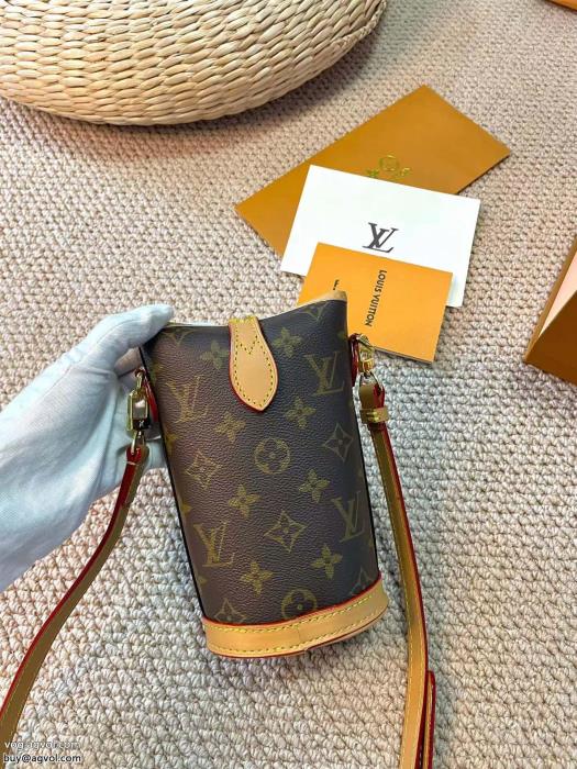 LOUIS VUITTONブランド フェイク存在感のある新着入荷バッグ_0_2