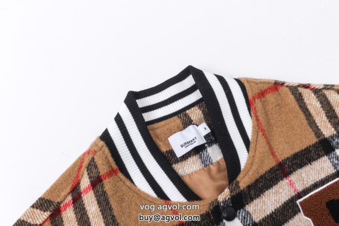 トレンドスタイル柔らかい雰囲気にまとめてコピー 商品 販売BURBERRYコート_0_3