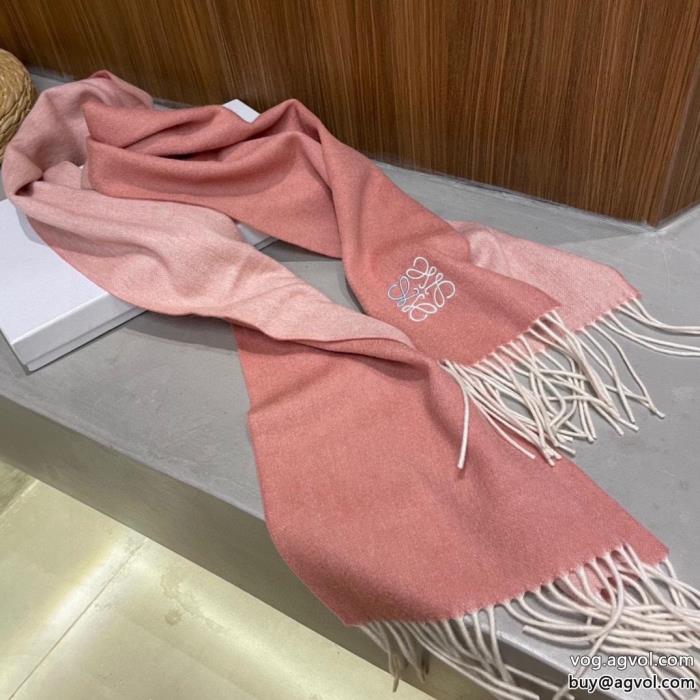 LOEWE激安 ブランド 通販こなれ感を引き立たせロゴが美しいマフラー_0_4