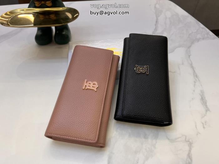 コピー 品 ブランド着こなし自在お洒落さんの愛用率が高いBURBERRY財布_0_2