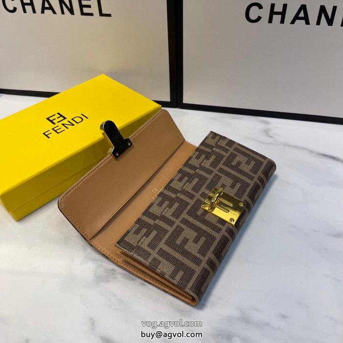 スーパー コピー 販売今年のトレンドカラー愛用者がとっても多い財布FENDI_0_2