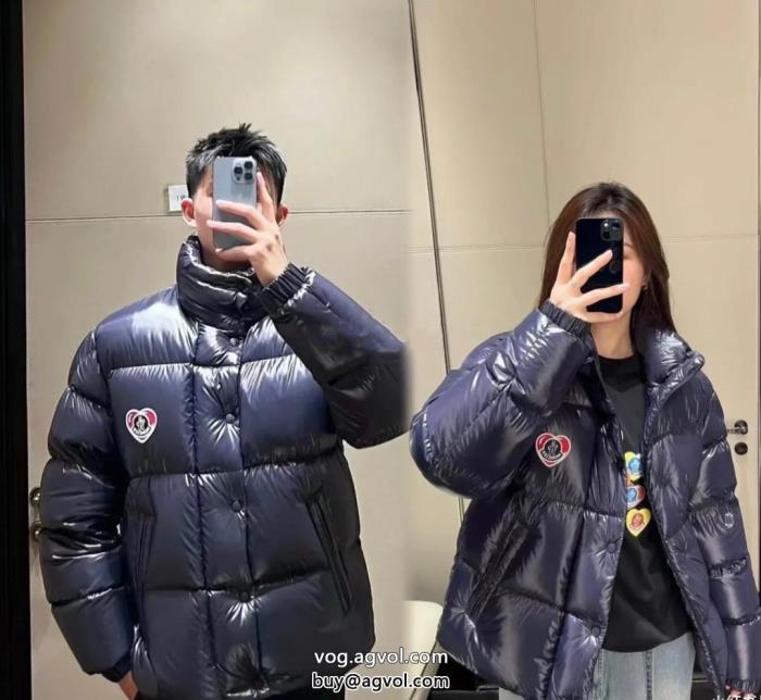 MONCLERブランド 偽物通勤スタイルロゴが美しいダウンジャケット_0_2