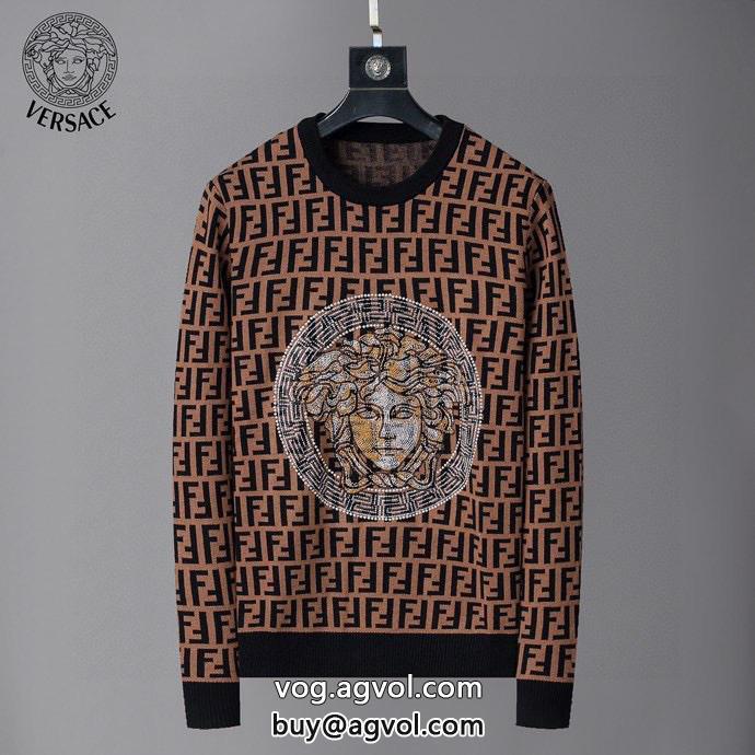注目ブランドは2023最新柔らかい色調セーターコピー ブランドVERSACE_0_1