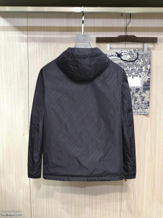 大活躍間違いなしの新着洒落感を演出する！コート偽物 ブランド 販売VERSACE_0_0