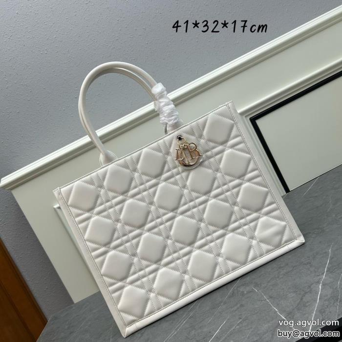 バッグスーパー コピー 通販 優良リッチな印象に永遠の定番DIOR_0_1