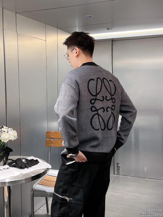 LOEWEコートブランド コピー 販売 今年の大トレンド使い勝手のよさが魅力_0_0
