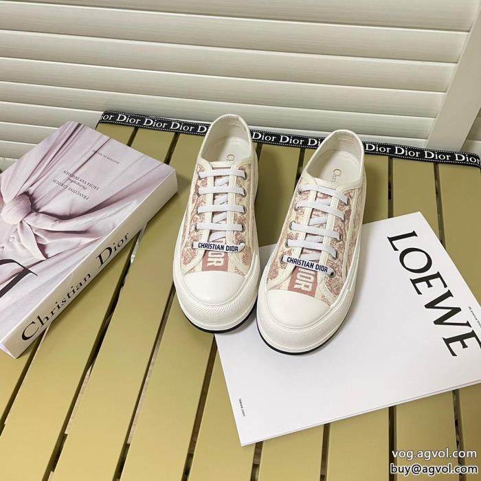 コピー 品 ブランドスニーカーDIORカジュアルなのに高感度が高く注目されている_0_0