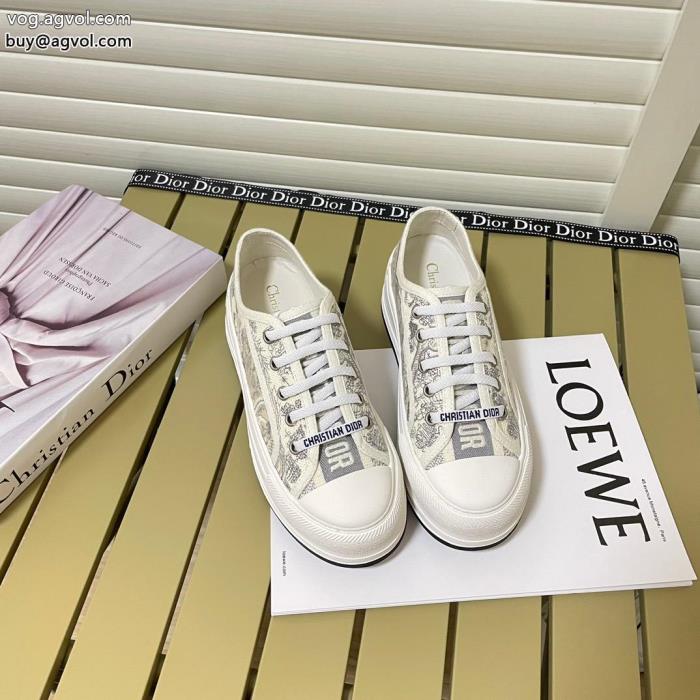 コピー 品 ブランドスニーカーDIORカジュアルなのに高感度が高く注目されている_0_3
