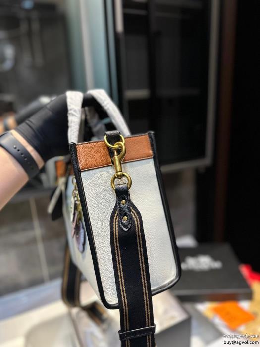 COACHバッグ今年もトレンド今年売れた人気のスタイル激安 通販 専門_0_1