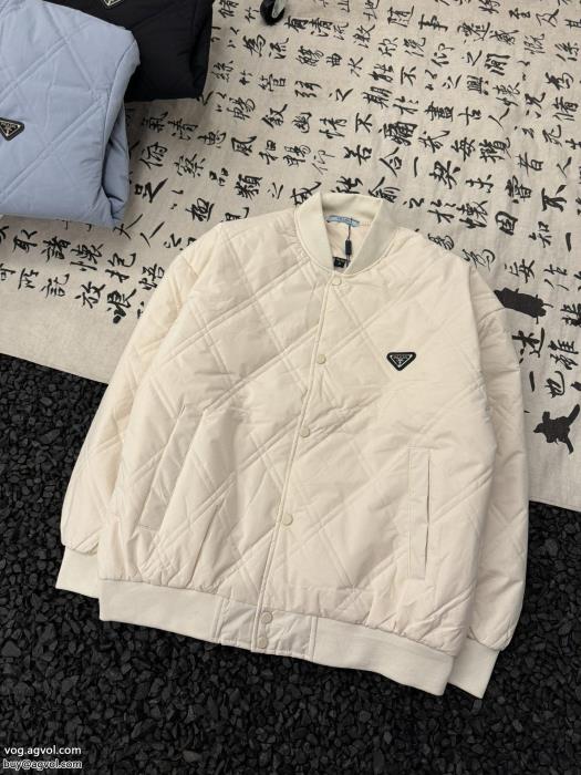 綿入れの服独特の存在感新作オシャレプラダブランド スーパー コピー 優良_0_1