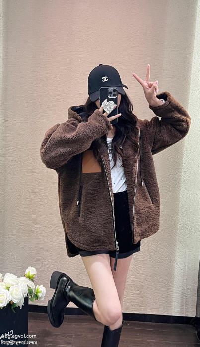 ラム毛のコート好感度が高いアイテム2023ファッションスーパー コピー  LOEWE_0_2