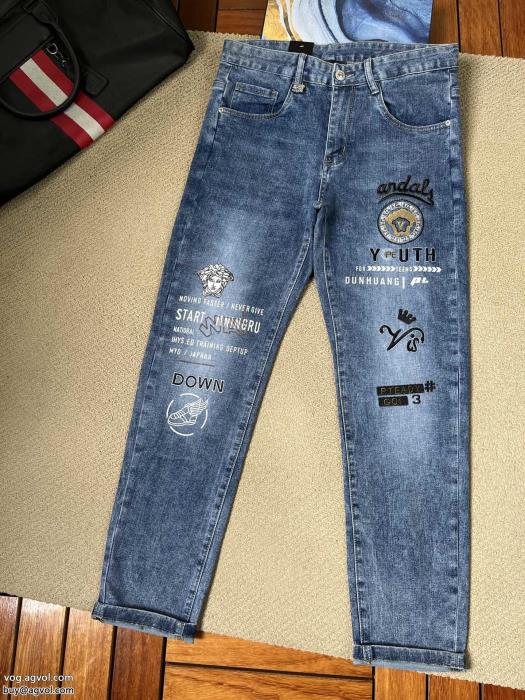 VERSACEジーンズオシャレスタイルは今季も在庫あり 5-6日着ブランド コピー 安心_0_2
