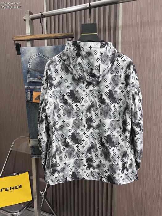 コート意外と相性がいい清潔感溢れるブランド フェイクLOUIS VUITTON_0_1