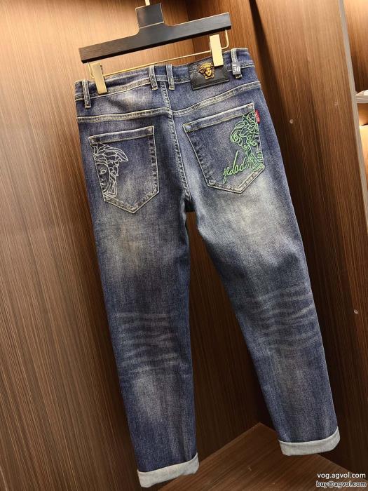 大人気オリジナル人気沸騰中！おしゃれ新品偽物 ブランド 激安VERSACEジーンズ_0_0