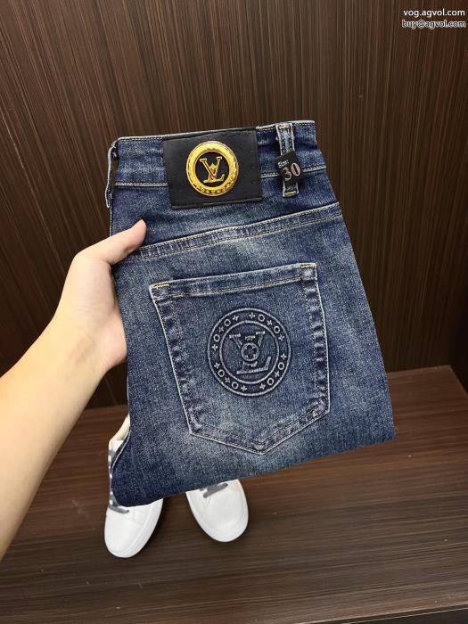 ジーンズコピー 商品 販売数量限定大人の雰囲気たっぷりLOUIS VUITTON_0_1