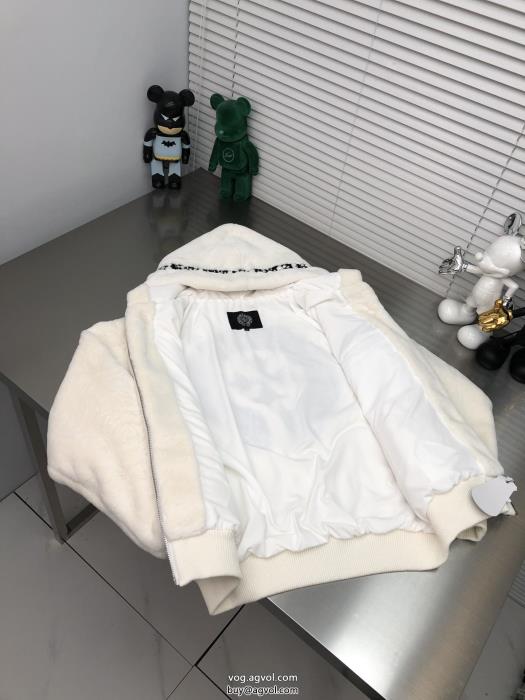 コート偽 ブランド 販売普段使いに最適の大人スタイル人気沸騰中CHROME HEARTS_0_4