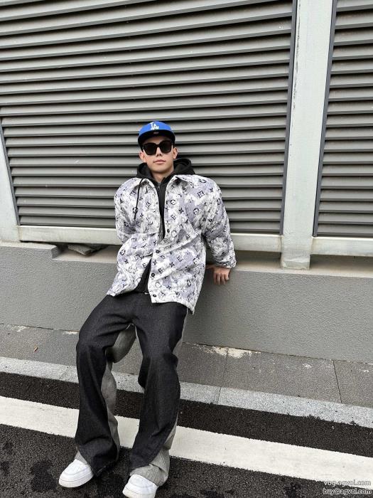 ブランド コピー s 級速達発送お早めにLOUIS VUITTONコート_0_3