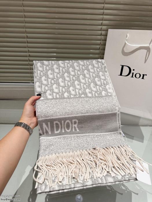 DIORマフラーコピー 商品 ブランドお洒落上級者完売間近_0_1