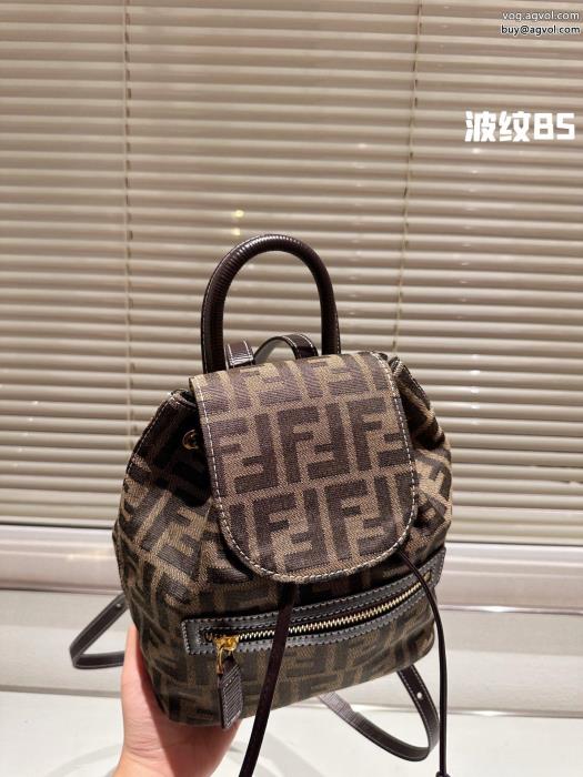 リュックサックコピー 商品 販売FENDI華やかな印象送料込み 希少品_0_2