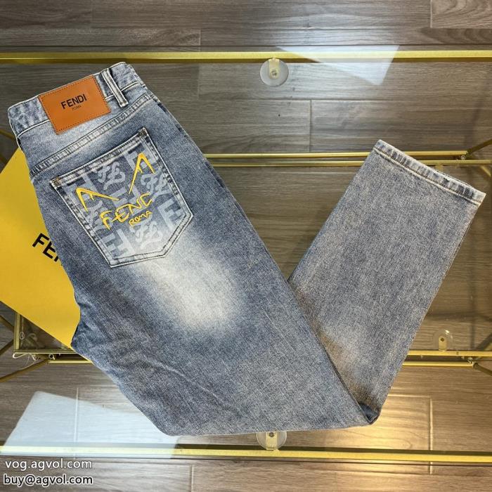 スーパー コピー ブランドFENDIジーンズ完売必須きれいめコーデに変身_0_2