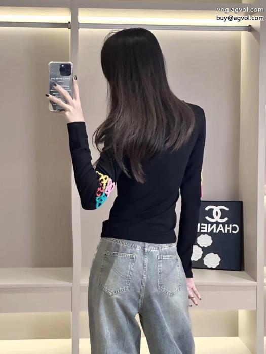 激安 ブランドロエベ長袖Tシャツ季節感をプラス人気商品甘過ぎず大人な印象に_0_1