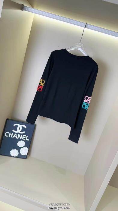 激安 ブランドロエベ長袖Tシャツ季節感をプラス人気商品甘過ぎず大人な印象に_0_3