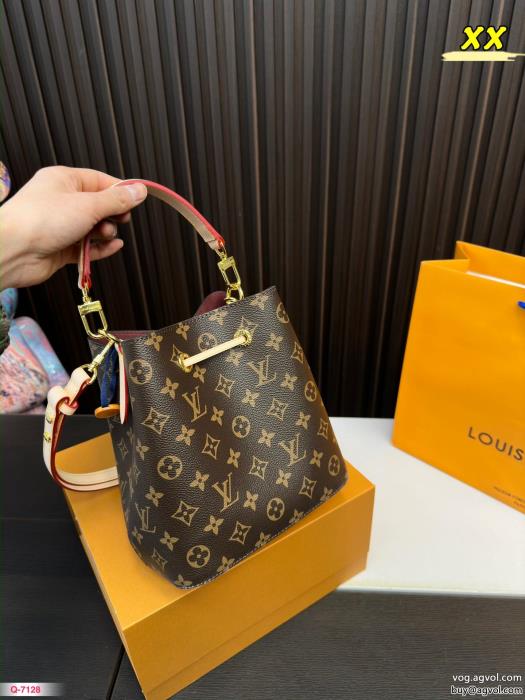 涼しげな印象のお洒落な印象にバッグブランド コピー s 級LOUIS VUITTON_0_1