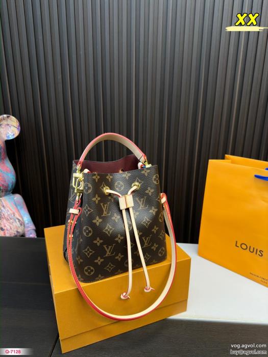 涼しげな印象のお洒落な印象にバッグブランド コピー s 級LOUIS VUITTON_0_2