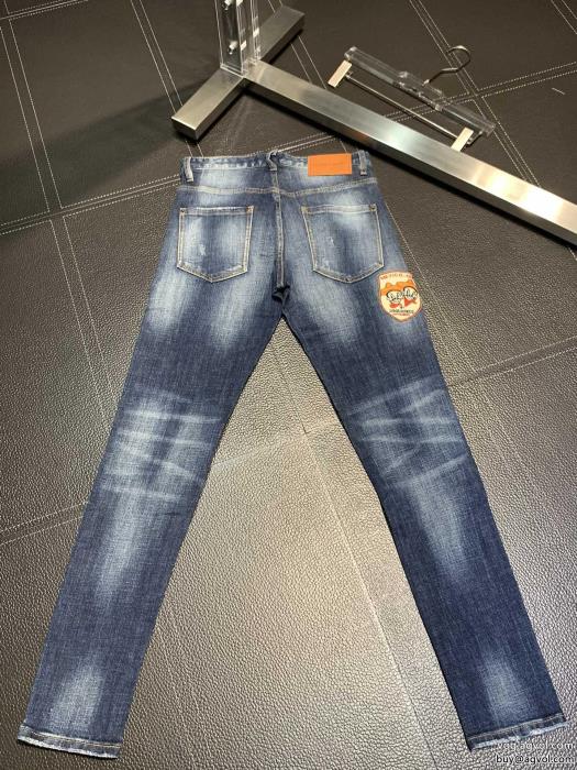 激安 ブランドジーンズ涼しげな印象の完売在庫確保DSQUARED2_0_1