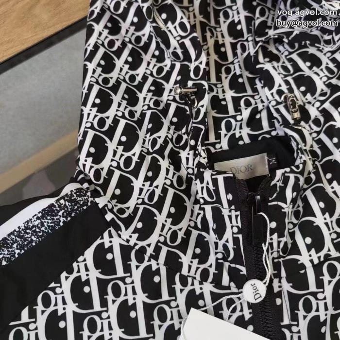 DIORスーパー コピー 安心 販路限定モデル適度な光沢感がありコート_0_3