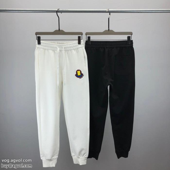 ブランド フェイクスラックス魅力が光る目を惹くMONCLER_0_0