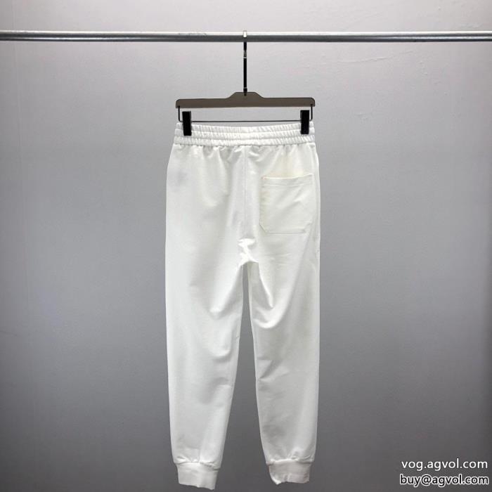 ブランド フェイクスラックス魅力が光る目を惹くMONCLER_0_2