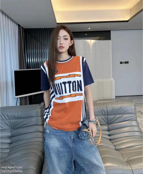 奥行きのある新鮮ながら上品スーパー コピー 販売半袖TシャツLOUIS VUITTON_0_2