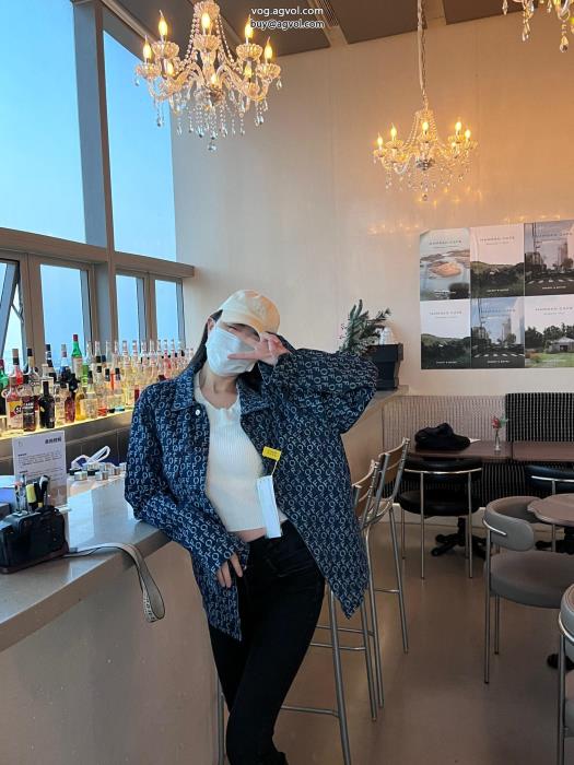 コートトレンドを追求した新作昨年も人気のアイテム新品偽物 ブランド 激安Off-White_0_1