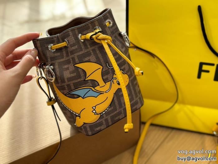 バッグFENDI偽物 ブランド 販売優しい印象を与えてくれ大人のカジュアルスタイル_0_3